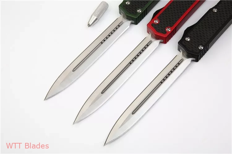 Makora II D/A OTF Automatic Knife CF/Red (4.45" Satin) (4) Makora II D/A OTF Automatic Knife CF/Red (4.45" Satin) (4)