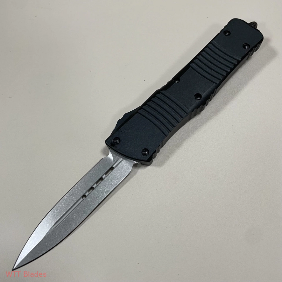 Combat Troodon D/E OTF Automatic Knife (3.8" Stonewash) (4) Combat Troodon D/E OTF Automatic Knife (3.8" Stonewash) (4)