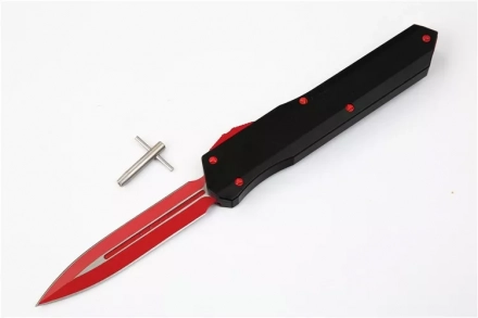 Cypher D/E OTF Automatic Knife Smooth Black w/ Red Hardware (4" Red) Cypher D/E OTF Automatic Knife Smooth Black w/ Red Hardware (4" Red)