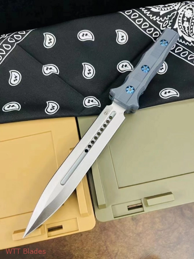 Heretic Knives Nephilim Fixed Blade Knife CF/Blue (6.5" Black) (2) Heretic Knives Nephilim Fixed Blade Knife CF/Blue (6.5" Black) (2)