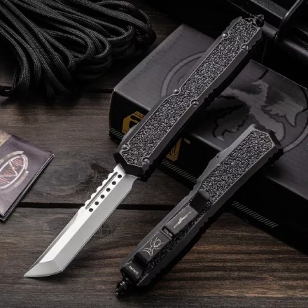 Makora D/E Signature Series Hellhound Tanto OTF Auto Knife Black (3.4" Satin) Makora D/E Signature Series Hellhound Tanto OTF Auto Knife Black (3.4" Satin)