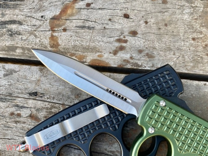 MT 4 Finger Dagger Hand Tank Knuckle OTF Automatic Knife (3.4" Satin) (7)