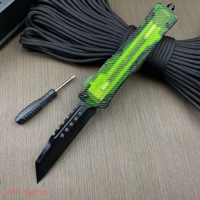 Ultem Combat Troodon Automatic Knife (3.8" DLC Black) (5) Ultem Combat Troodon Automatic Knife (3.8" DLC Black) (5)